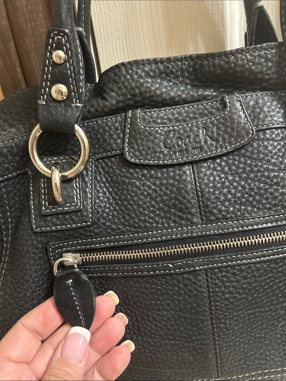 Authentic Coach Penelope Black Pebbled
Leather Carryall Tote Bag - Style F14682 - Picture 3 of 16